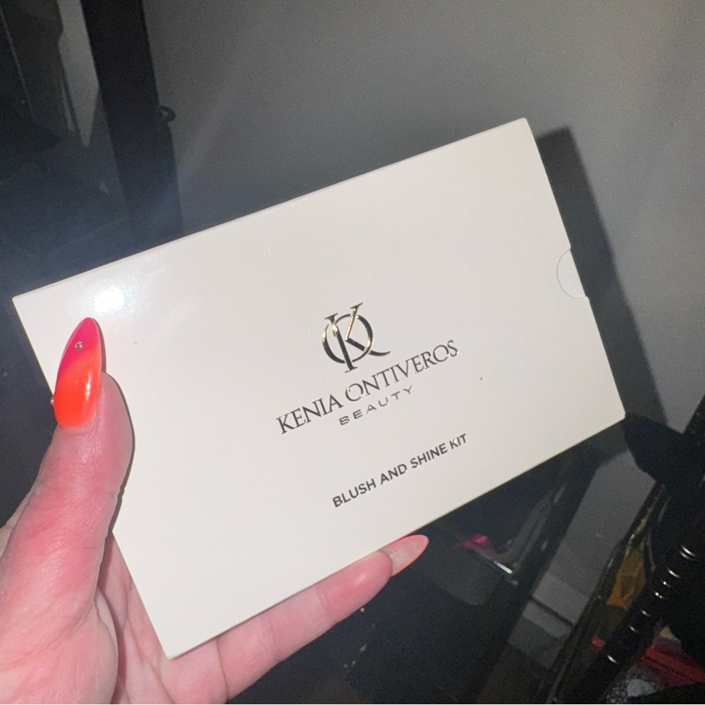 Kenia Ontiveros Blush and Shine Kit